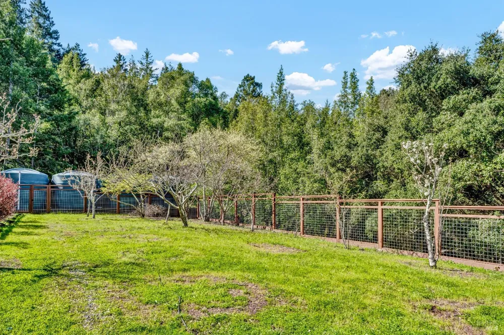 40 Los Pinos Nicasio, CA 94946