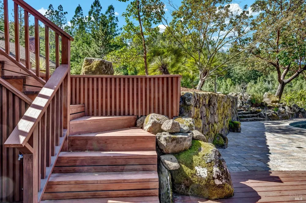 40 Los Pinos Nicasio, CA 94946