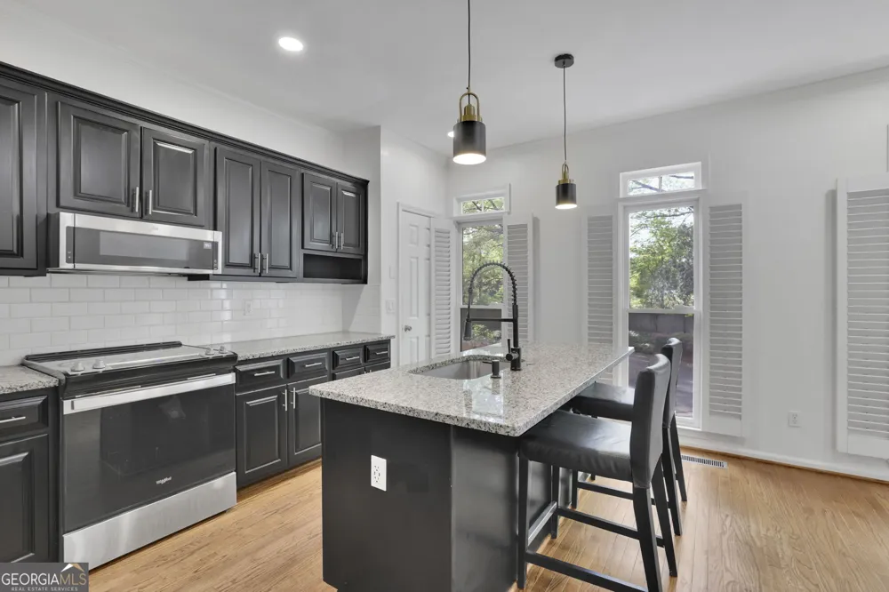 2588 Oakwood WAY SE Smyrna, GA 30080