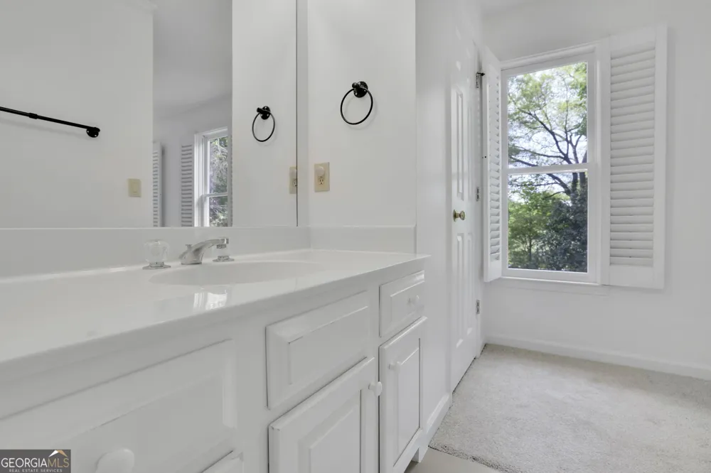 2588 Oakwood WAY SE Smyrna, GA 30080