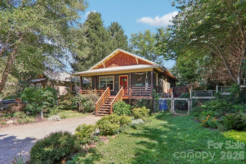 137 Sulphur Springs Road Asheville, NC 28806