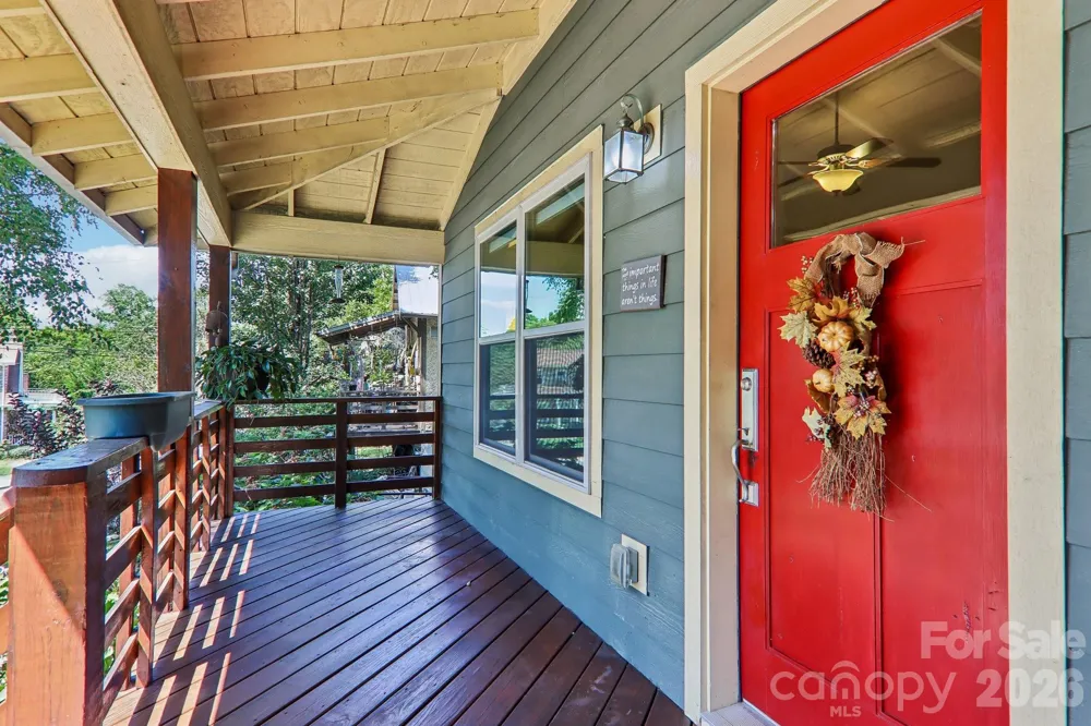 137 Sulphur Springs Road Asheville, NC 28806