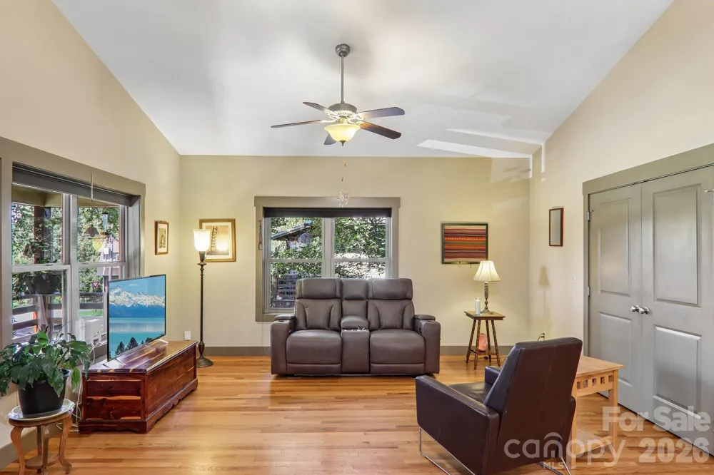 137 Sulphur Springs Road Asheville, NC 28806