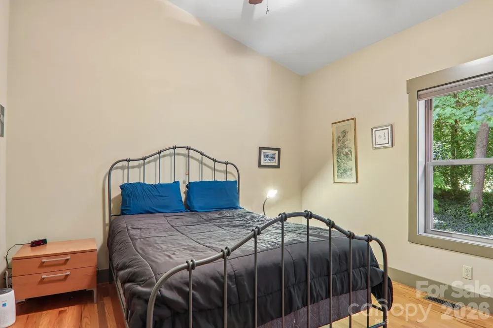 137 Sulphur Springs Road Asheville, NC 28806
