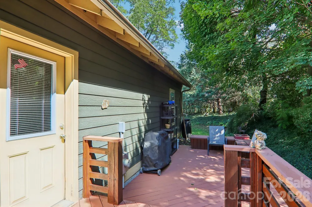 137 Sulphur Springs Road Asheville, NC 28806
