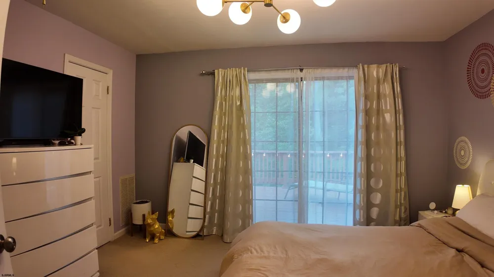 4904 Winterbury Dr Mays Landing, NJ 08330