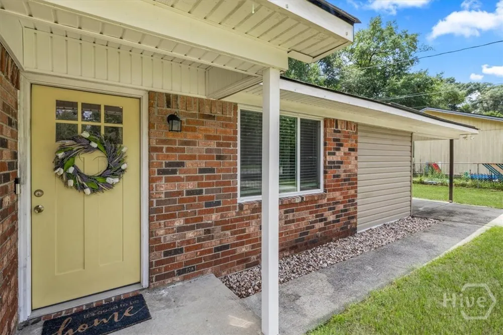 305 E fourth Street Springfield, GA 31329
