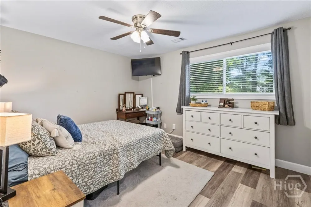 305 E fourth Street Springfield, GA 31329
