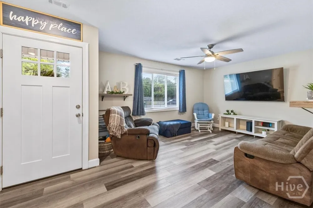 305 E fourth Street Springfield, GA 31329