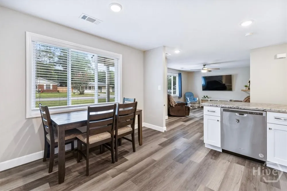 305 E fourth Street Springfield, GA 31329