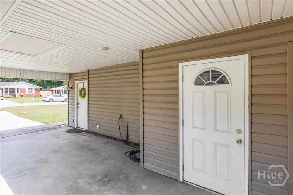 305 E fourth Street Springfield, GA 31329