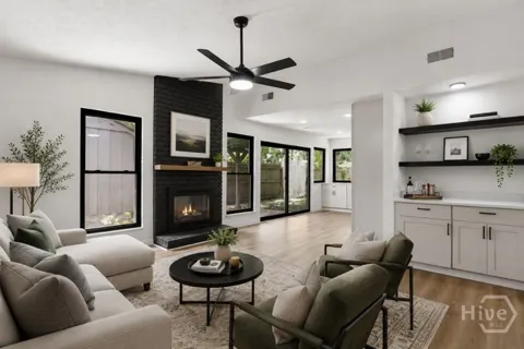 3 Marseilles Court