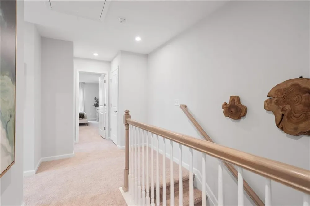 532 Crown Ridge Drive Emerson, GA 30120