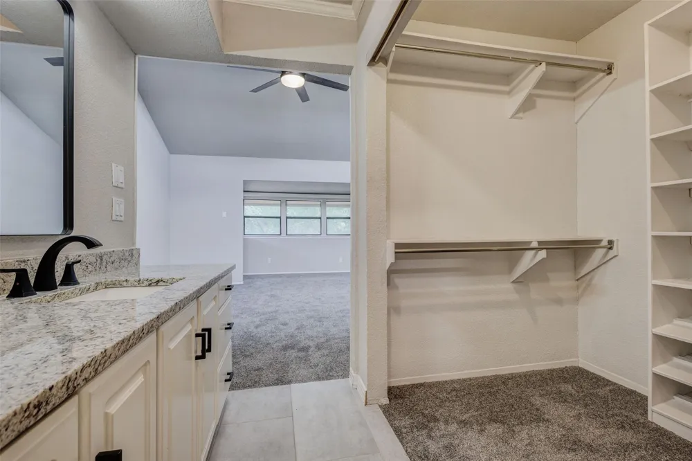 3161 Golden Oak Farmers Branch, TX 75234