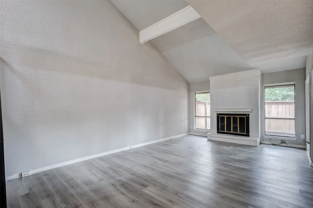 3161 Golden Oak Farmers Branch, TX 75234