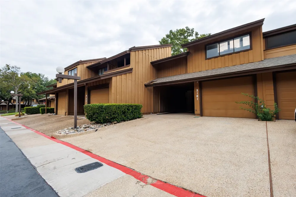 3161 Golden Oak Farmers Branch, TX 75234