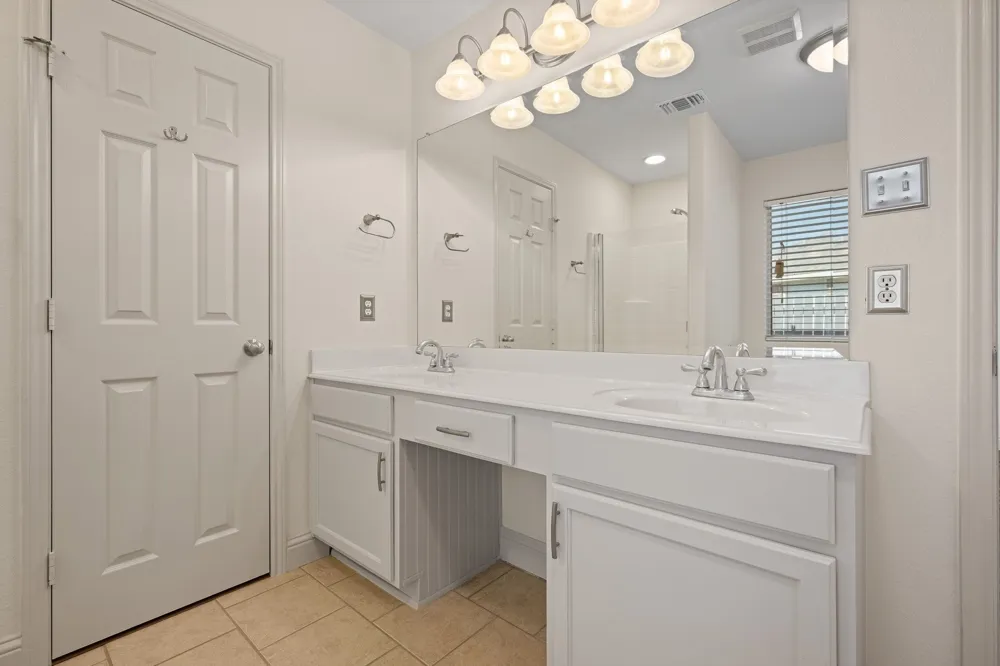7103 Camp Creek Drive Arlington, TX 76002