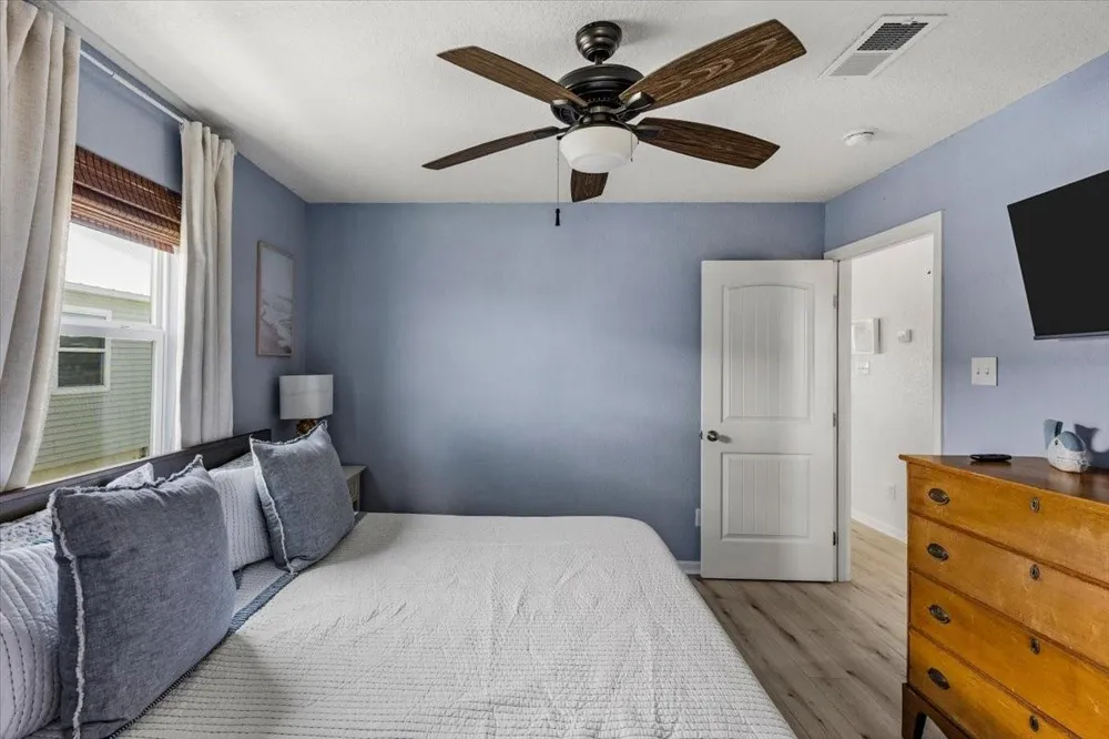 2927 Blue Water Highway Surfside Beach, TX 77541