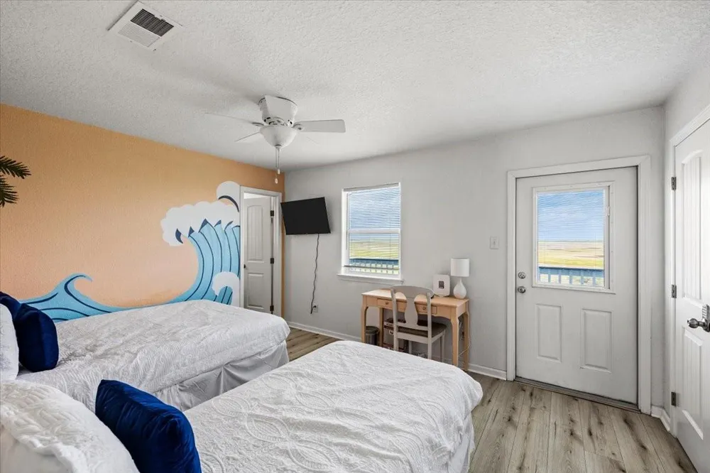 2927 Blue Water Highway Surfside Beach, TX 77541