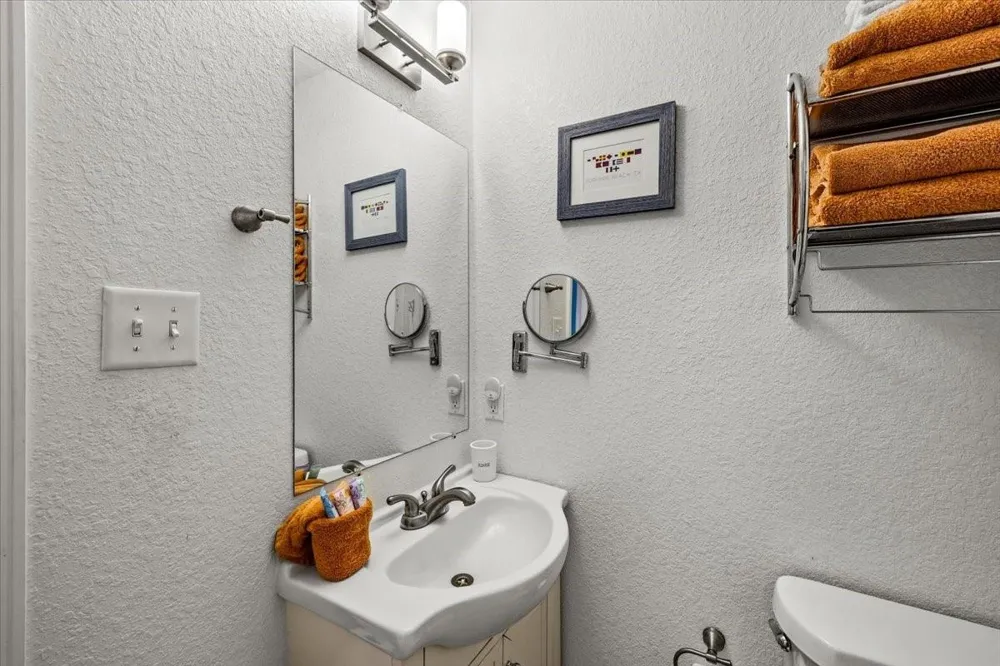 2927 Blue Water Highway Surfside Beach, TX 77541