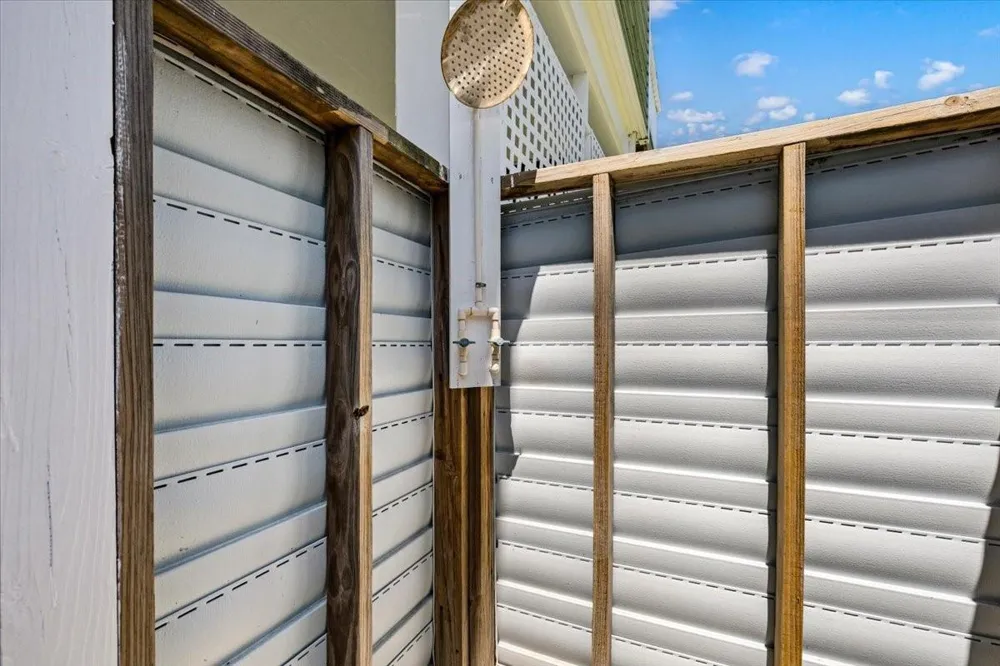 2927 Blue Water Highway Surfside Beach, TX 77541