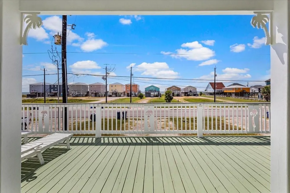 2927 Blue Water Highway Surfside Beach, TX 77541
