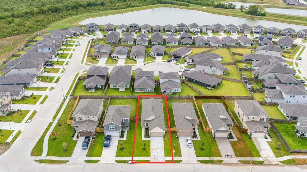 1526 Valley Creek Drive Arcola, TX 77583