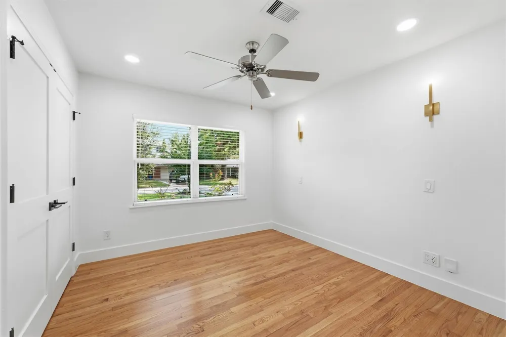 2014 Woodcrest Drive Houston, TX 77018