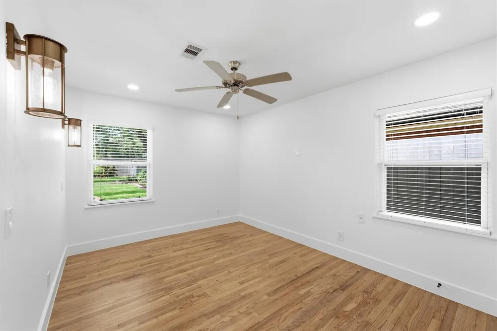 2014 Woodcrest Drive Houston, TX 77018