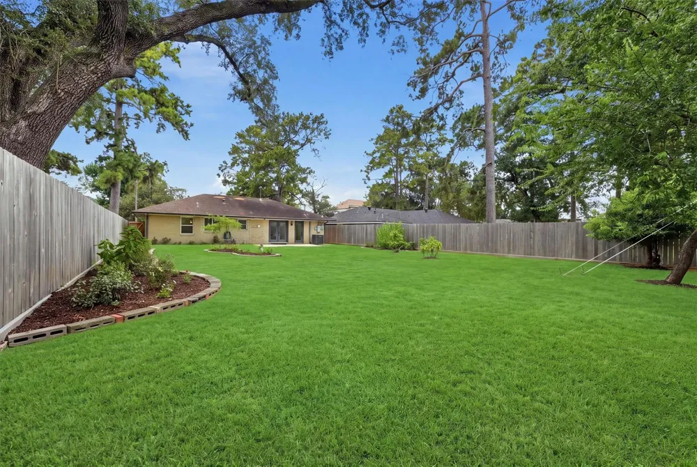 2014 Woodcrest Drive Houston, TX 77018