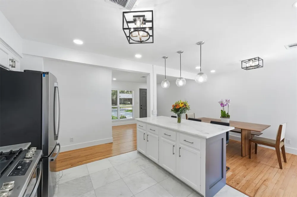 2014 Woodcrest Drive Houston, TX 77018