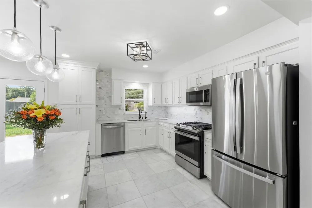 2014 Woodcrest Drive Houston, TX 77018
