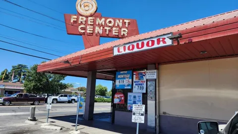 2517 E Fremont Street