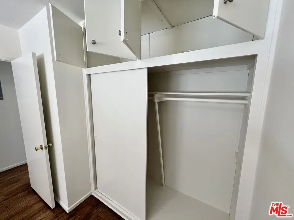 10303 Palms Boulevard #5 Los Angeles, CA 90034