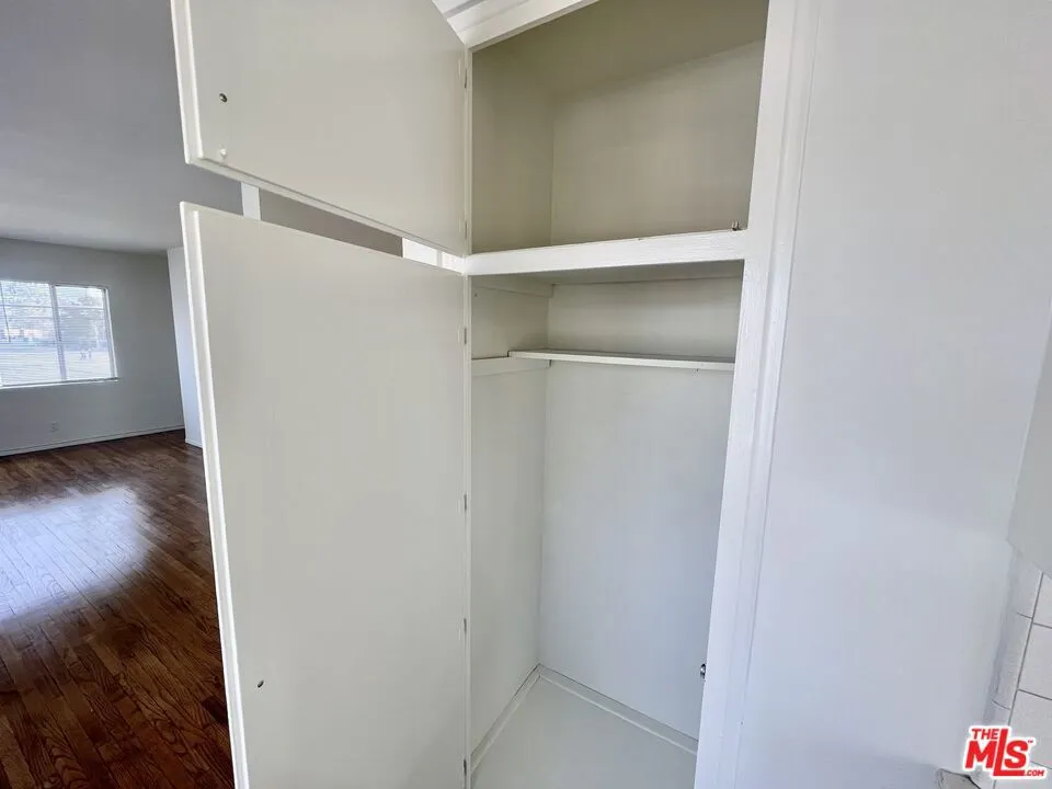 10303 Palms Boulevard #5 Los Angeles, CA 90034