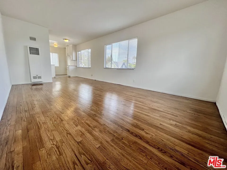10303 Palms Boulevard #5 Los Angeles, CA 90034
