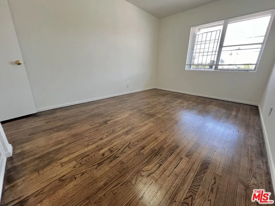 10303 Palms Boulevard #5 Los Angeles, CA 90034
