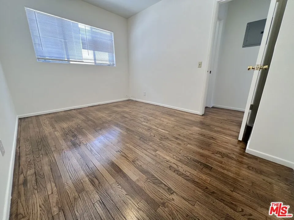 10303 Palms Boulevard #5 Los Angeles, CA 90034