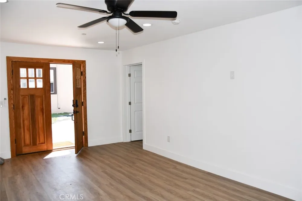 164 S Citrus Orange, CA 92868