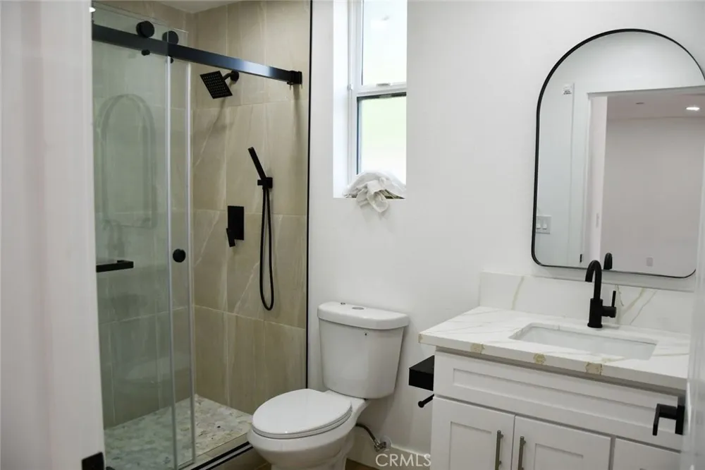 164 S Citrus Orange, CA 92868