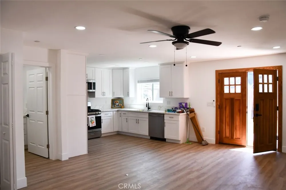 164 S Citrus Orange, CA 92868