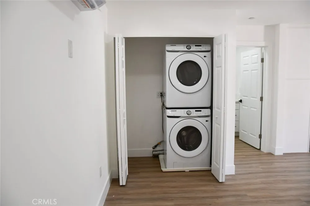 164 S Citrus Orange, CA 92868