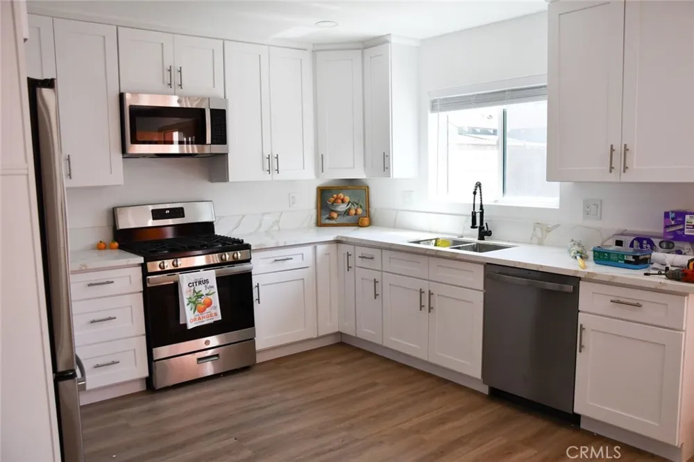 164 S Citrus Orange, CA 92868