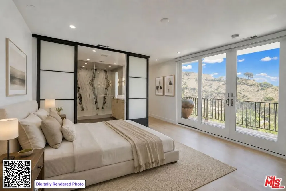 8528 Hillside Avenue Los Angeles, CA 90069