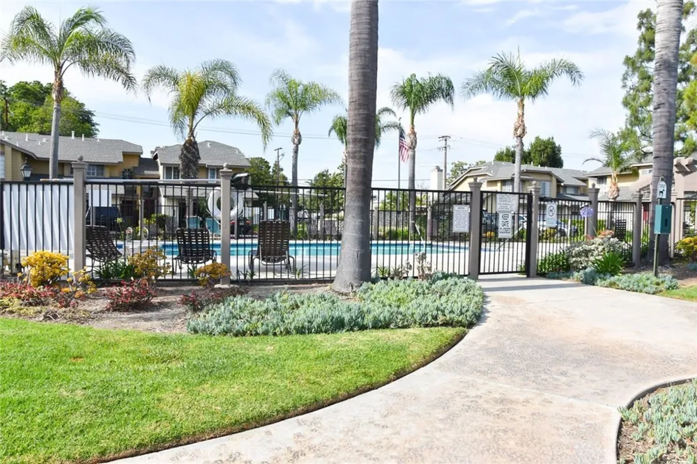 630 W Palm #41 Orange, CA 92868
