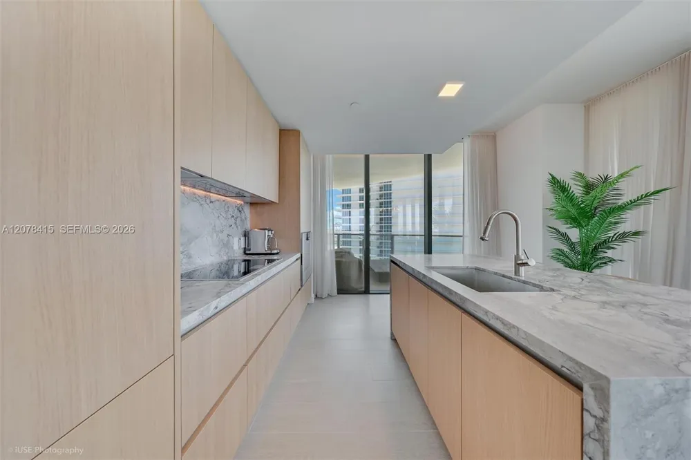 500 ALTON RD #1405 Miami Beach, FL 33129