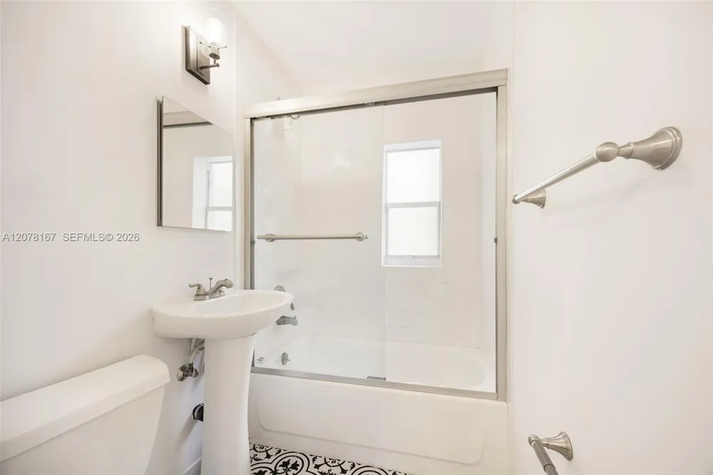 2332 SW 26th Ln Miami, FL 33133