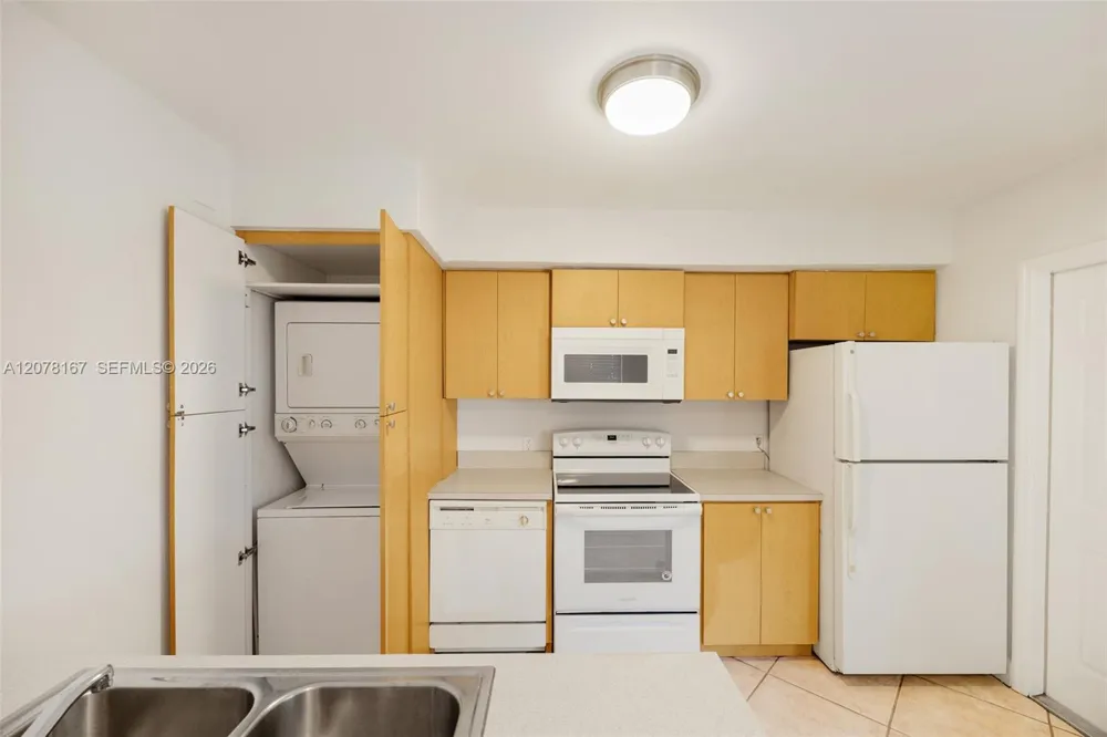 2332 SW 26th Ln Miami, FL 33133