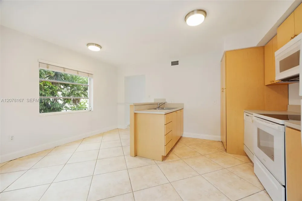 2332 SW 26th Ln Miami, FL 33133