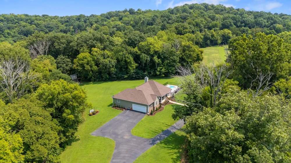 1600 Ledford Rd Lewisburg, TN 37091